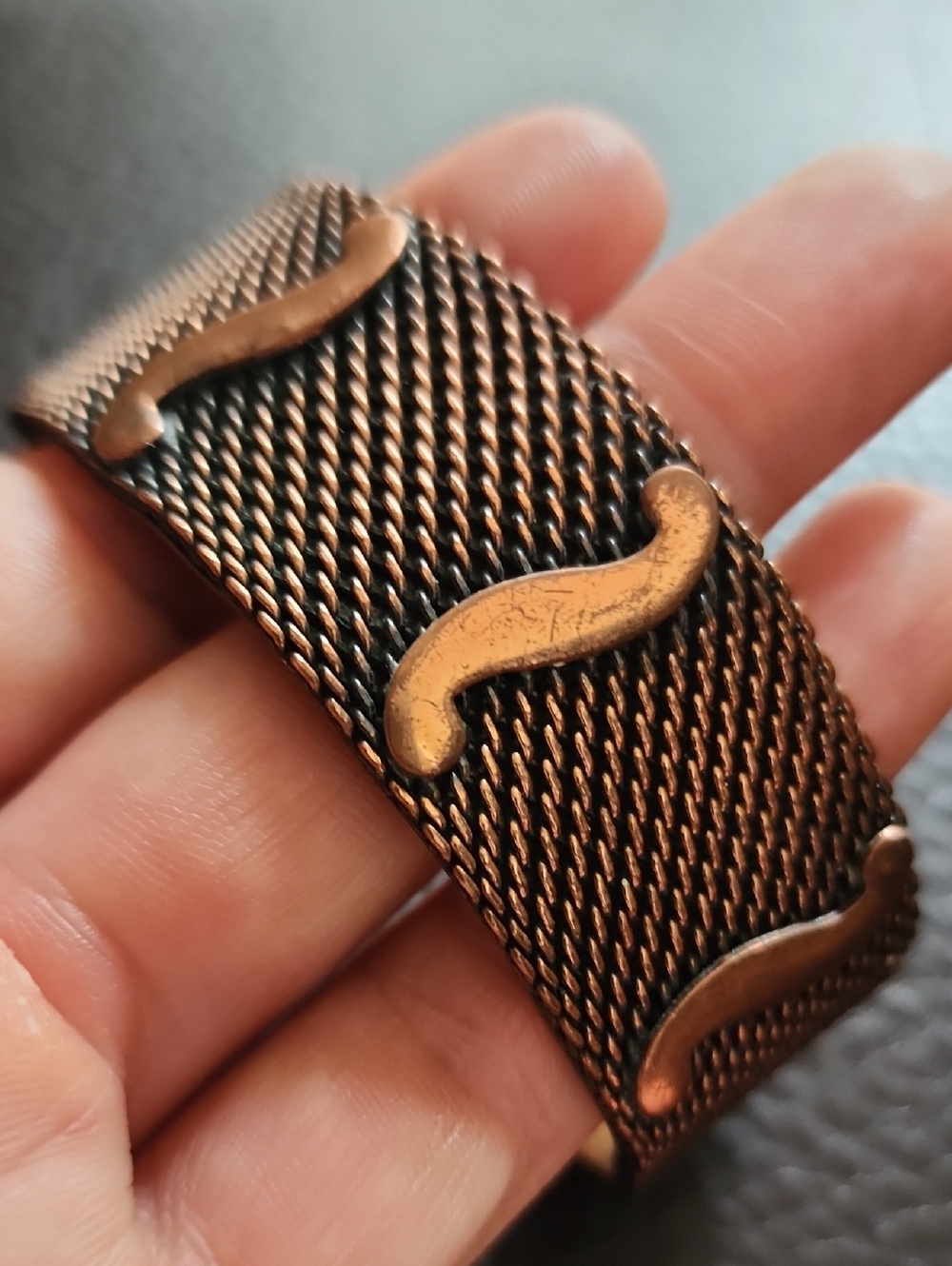VTG Copper Mesh Cuff Bracelet - Picture 4 of 8